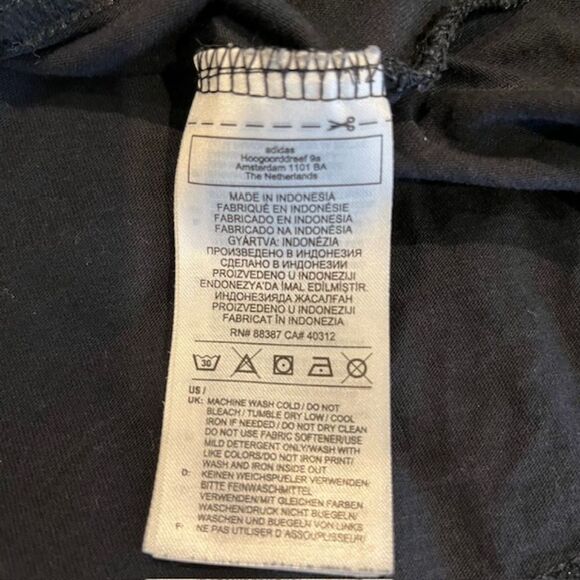 Adidas Women's Boxy T-shirt Logo front Black Crew Neck Size XL - Picture 5 of 8